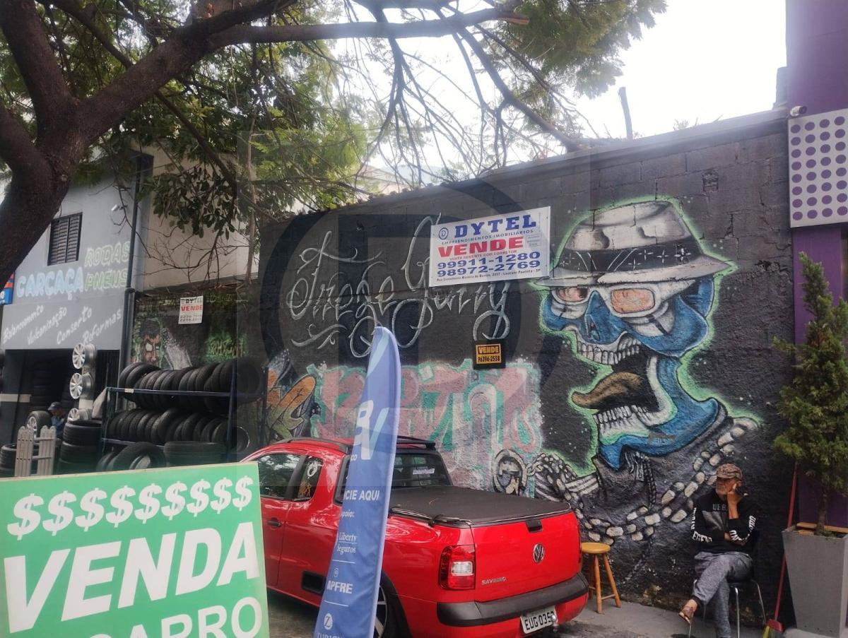 Vende-se terreno com casa antiga na Av. Engenheiro Caetano Álvares aos fundos Rua francisco Bruno...